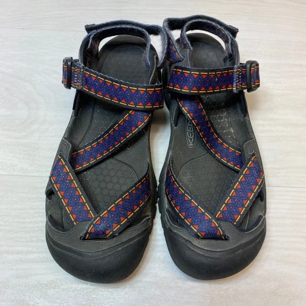 KEEN Mens 10.5 Zerraport II Sandals Hiking Black Blue Red Waterproof Toe Guard